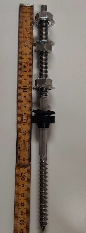 Et stokskrue sæt fra Novategra med sekskantede 7 AF, der vises ved siden af en lineal for at vise størrelsen af sættet