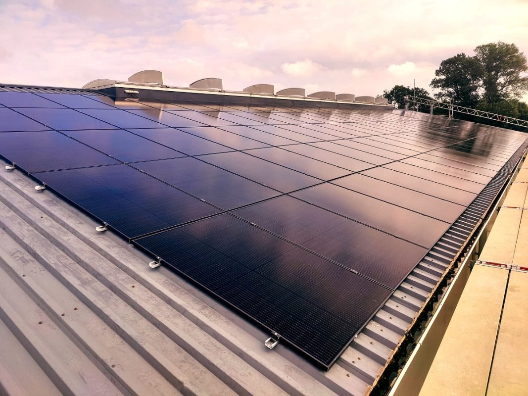 Peugeot servicevaerksted tag 2