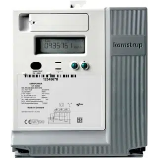 Close up af et 1 eller 3 faset solcelleanlæg